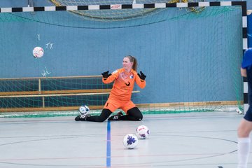 Bild 122 - F Loewinnen Hallen Cup